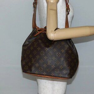 LOUIS VUITTON Monogram Petit Noe Shoulder Bag M42226 LV Auth 143290